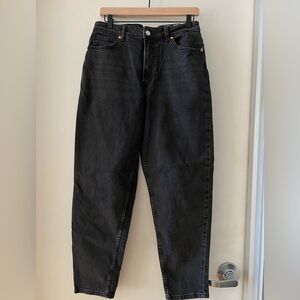 STYLISH TRENDY LOOSE MOM FIT H&M JEANS- NWT